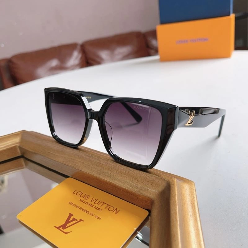 Functional Louis Vuitton Sunglasses 281144