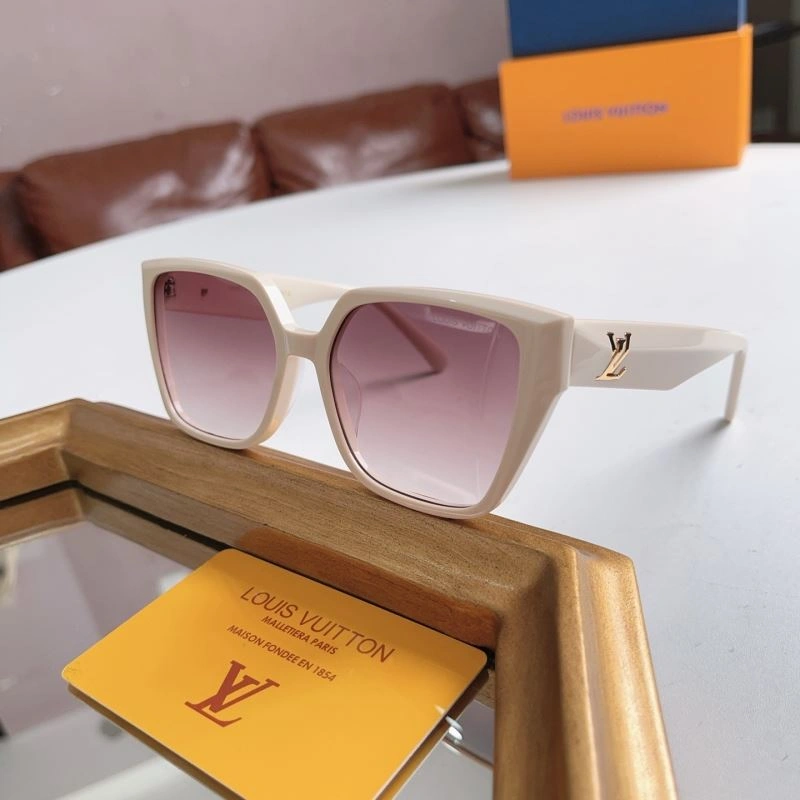 Functional Louis Vuitton Sunglasses 281144