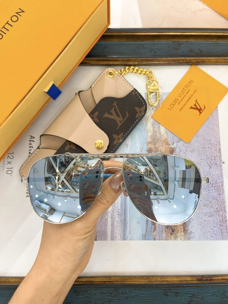 Cozy Louis Vuitton Sunglasses 281162
