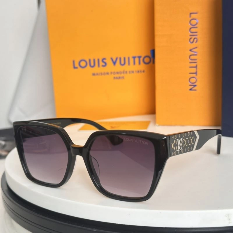 Louis Vuitton Sunglasses Attractive 281158