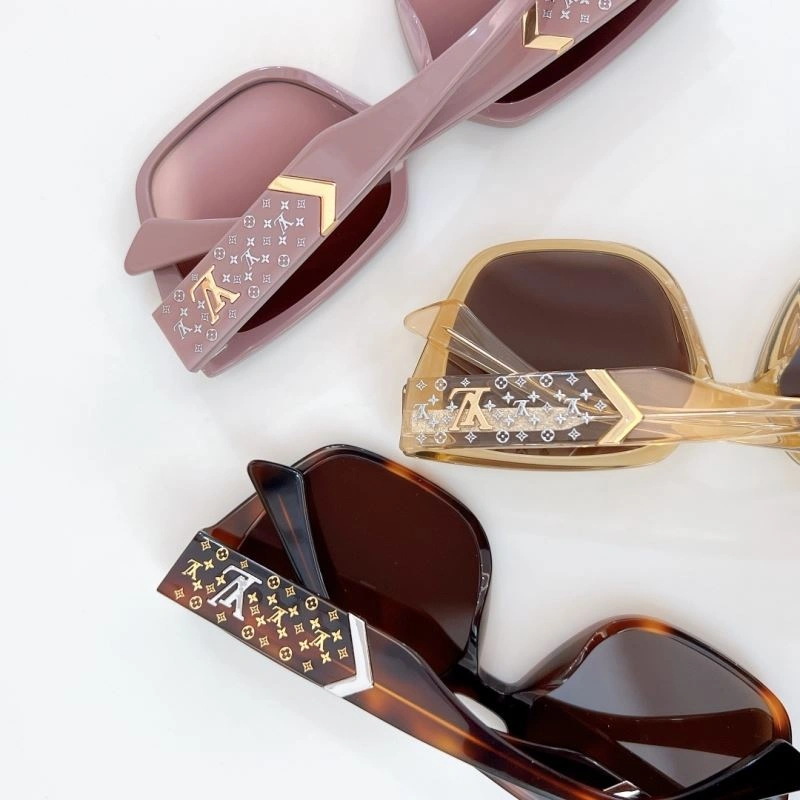Chic Louis Vuitton Sunglasses 281147