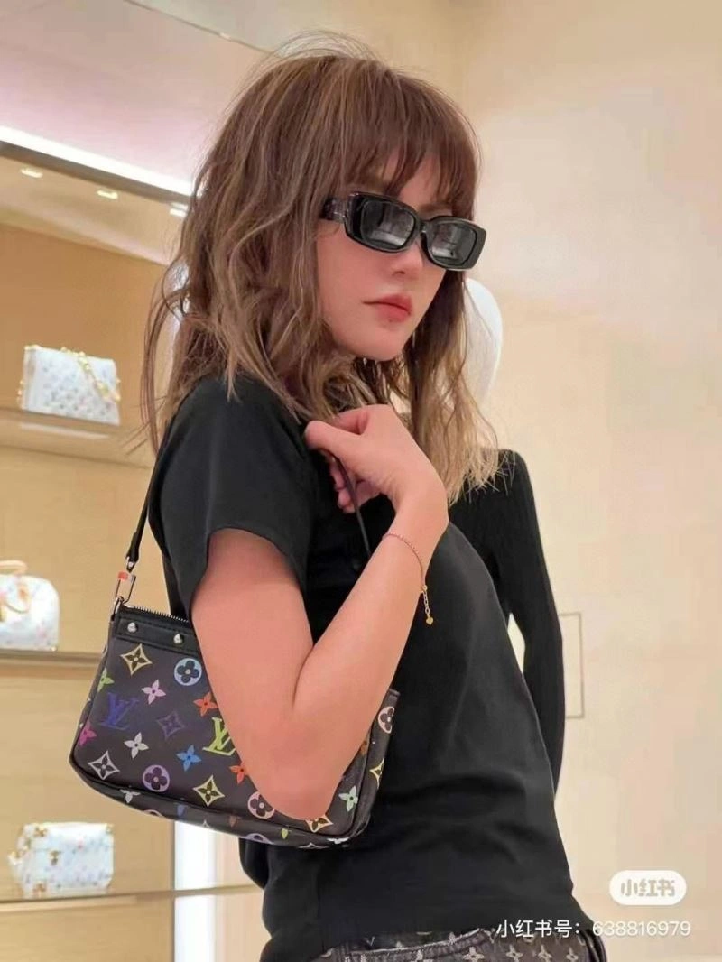 Louis Vuitton Sunglasses Trendsetting 281137