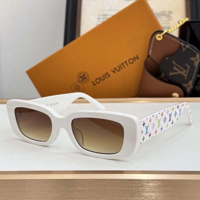 Louis Vuitton Sunglasses Trendsetting 281137