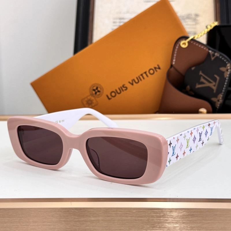 Louis Vuitton Sunglasses Trendsetting 281137