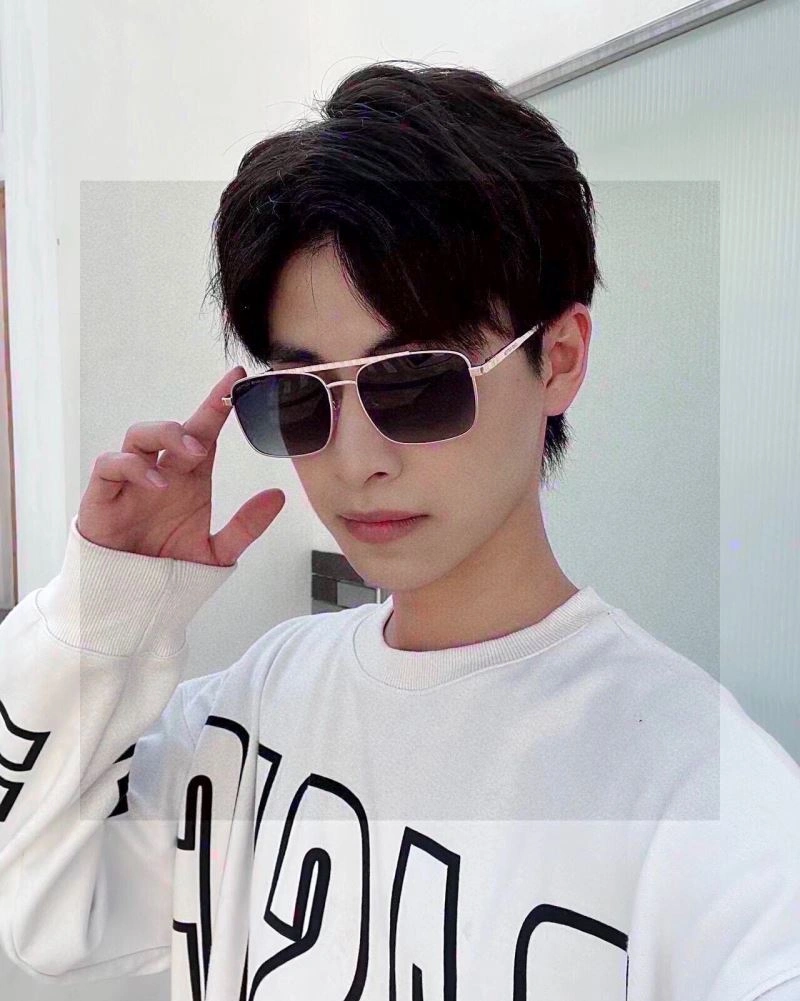Louis Vuitton Sunglasses SportInspired 281136
