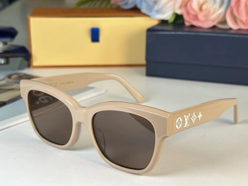 Louis Vuitton Sunglasses Upgraded 281104
