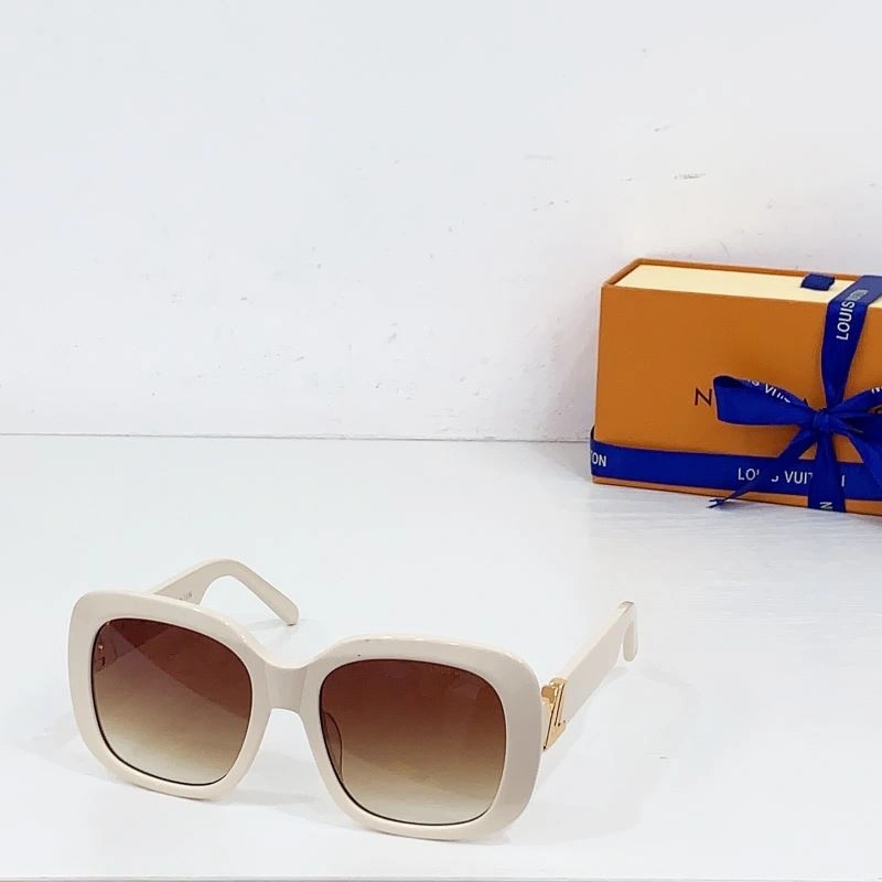 Louis Vuitton Sunglasses Premium 281106
