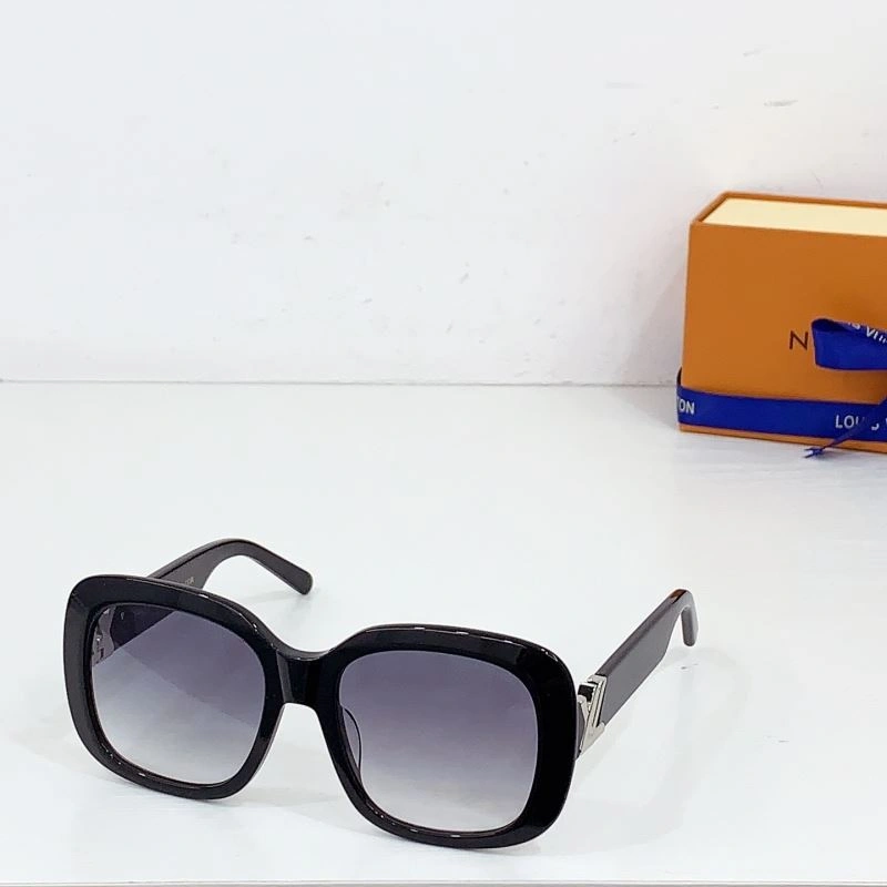 Louis Vuitton Sunglasses Premium 281106