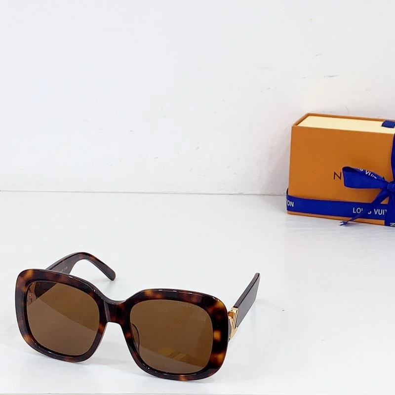 Louis Vuitton Sunglasses Premium 281106