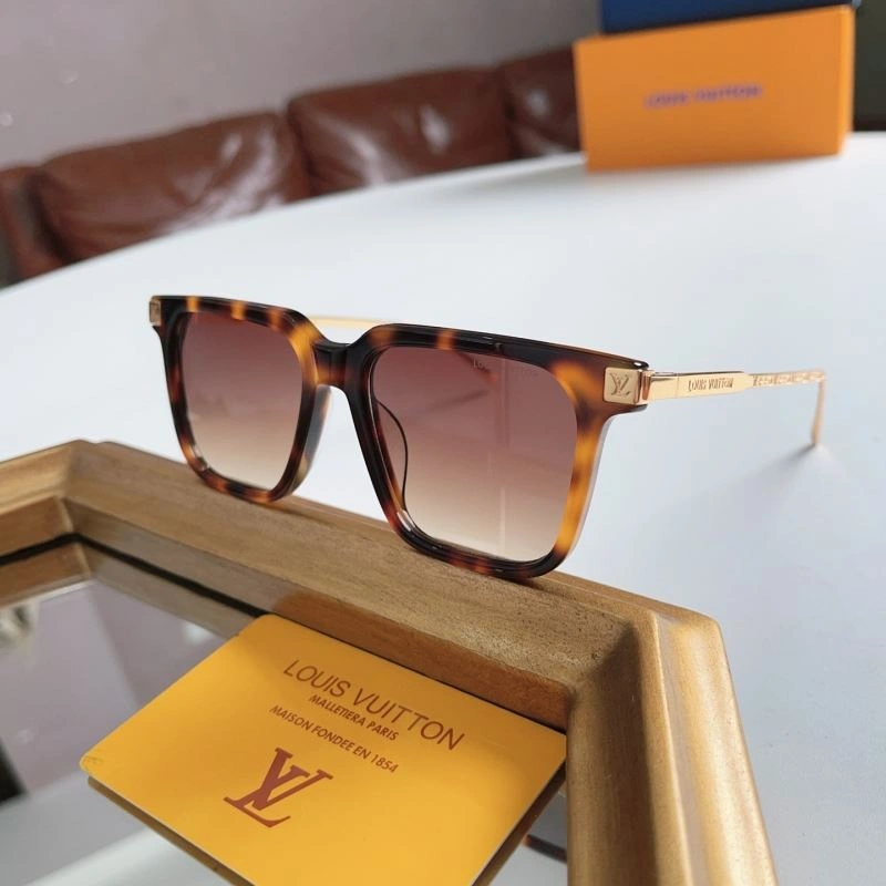 Versatile Louis Vuitton Sunglasses 281119