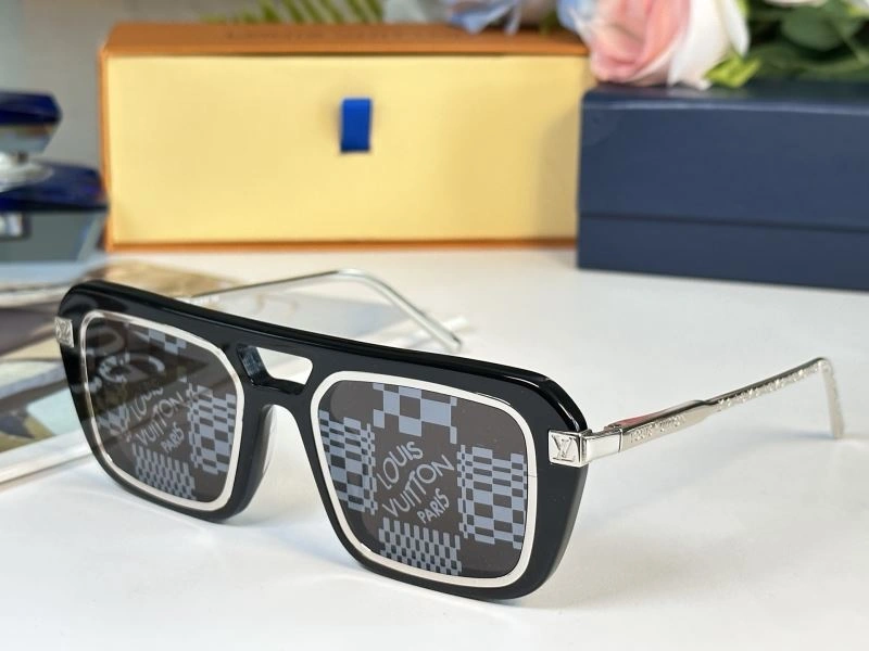 Louis Vuitton Sunglasses Lightweight 281124