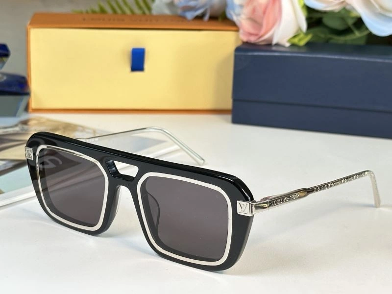 Louis Vuitton Sunglasses Lightweight 281124