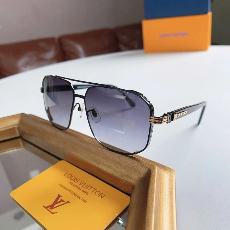 Louis Vuitton Sunglasses Seasonal 281078