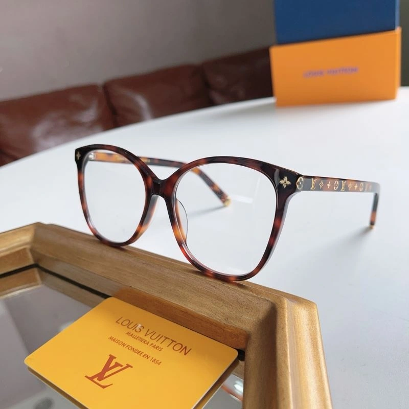 Louis Vuitton Sunglasses Elegant 281077