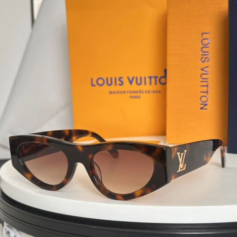 Tailored Louis Vuitton Sunglasses 281087
