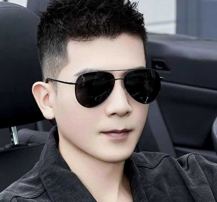 Louis Vuitton Sunglasses Fashionable 281062