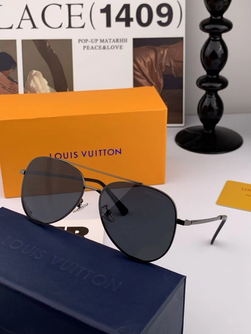 Louis Vuitton Sunglasses Fashionable 281062