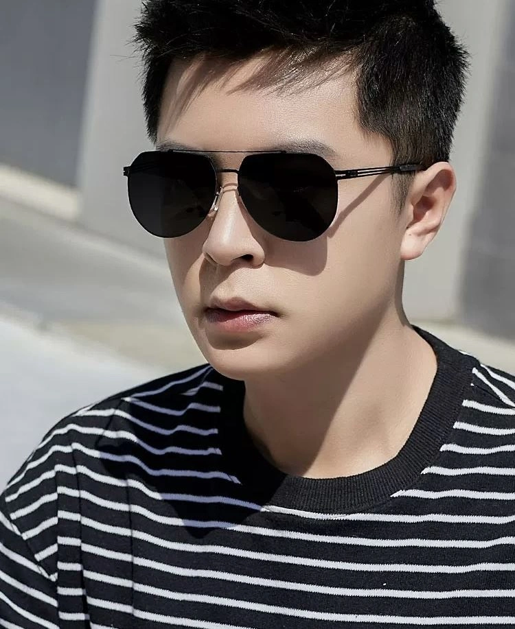 ZipUp Louis Vuitton Sunglasses 281079