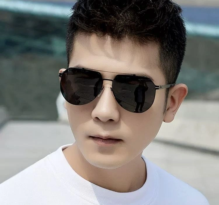 ZipUp Louis Vuitton Sunglasses 281079