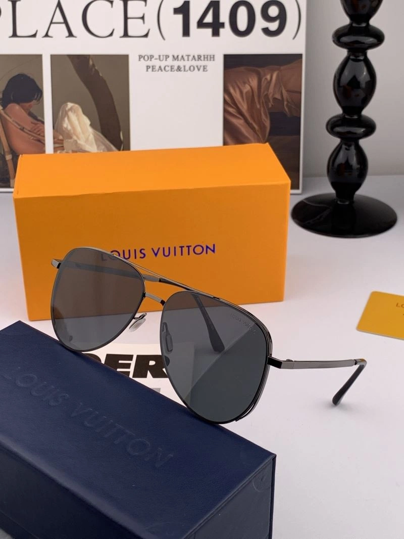 Louis Vuitton Sunglasses UrbanChic 281071