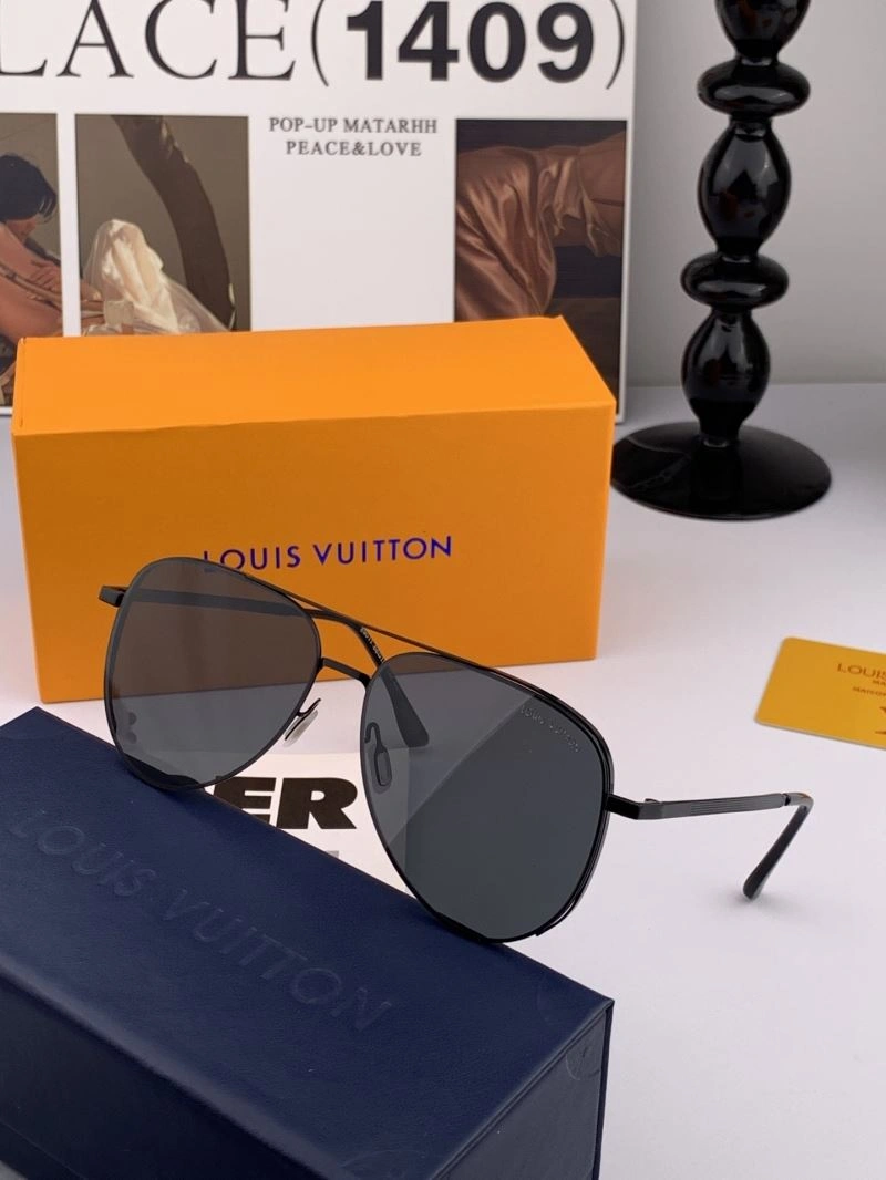 Louis Vuitton Sunglasses UrbanChic 281071