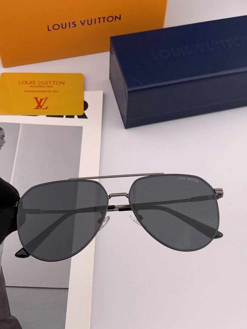 Lightweight Louis Vuitton Sunglasses 281076