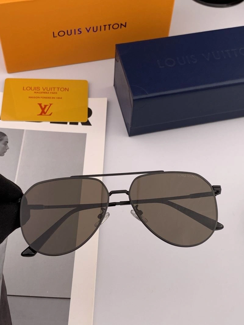 Lightweight Louis Vuitton Sunglasses 281076