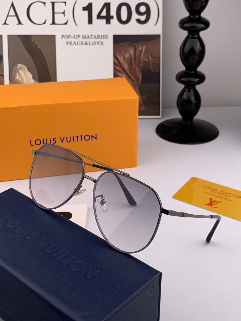 Lightweight Louis Vuitton Sunglasses 281076