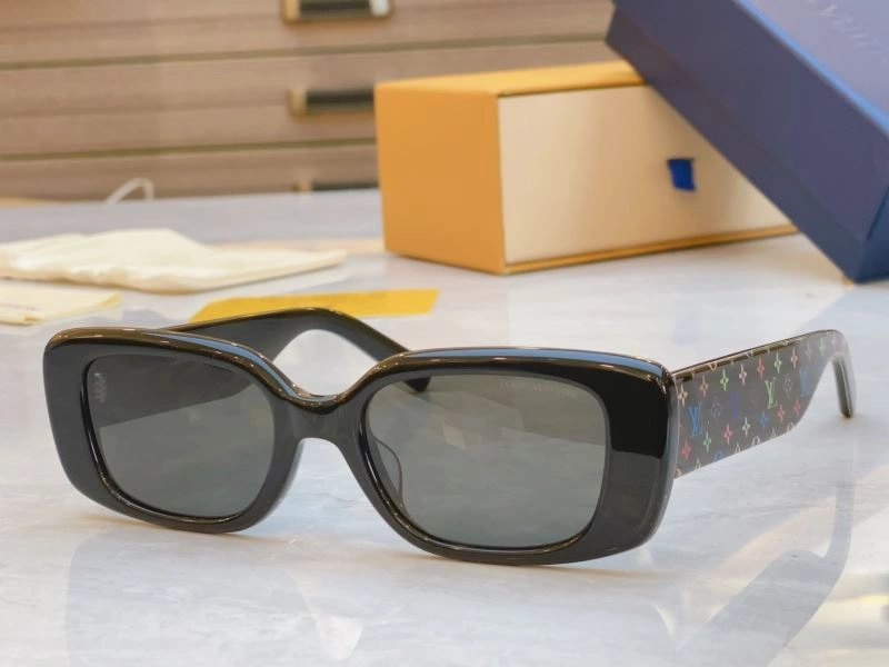 Soft Louis Vuitton Sunglasses 281075