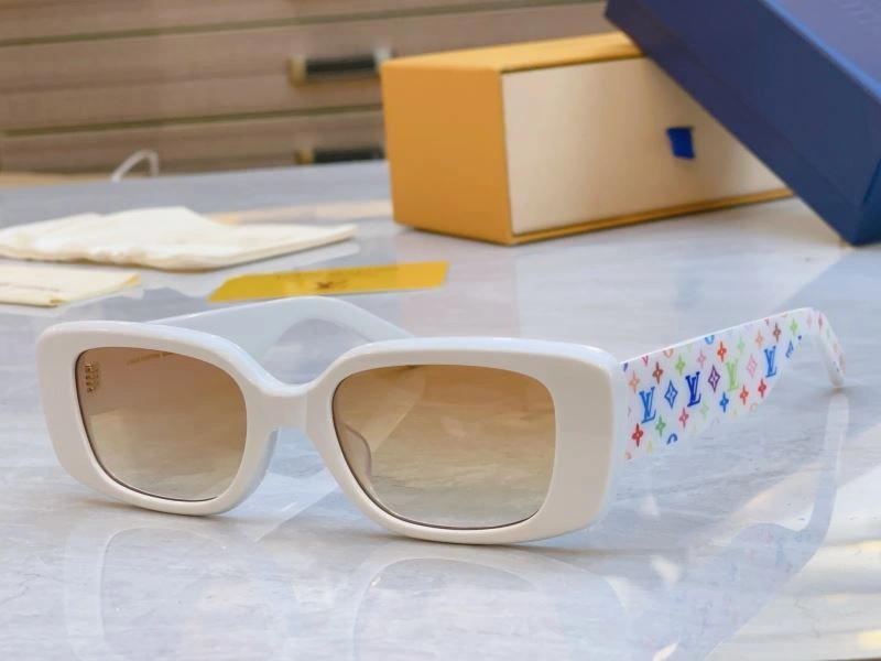 Soft Louis Vuitton Sunglasses 281075