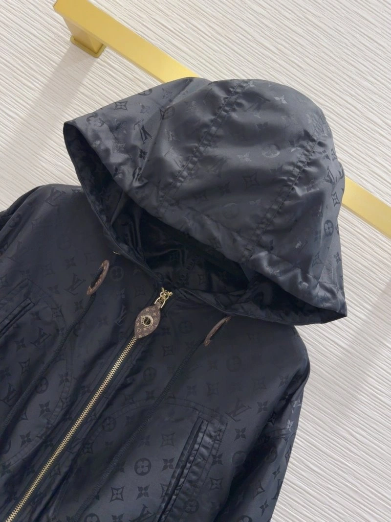 Versatile Louis Vuitton Sunscreen Jacket 131662