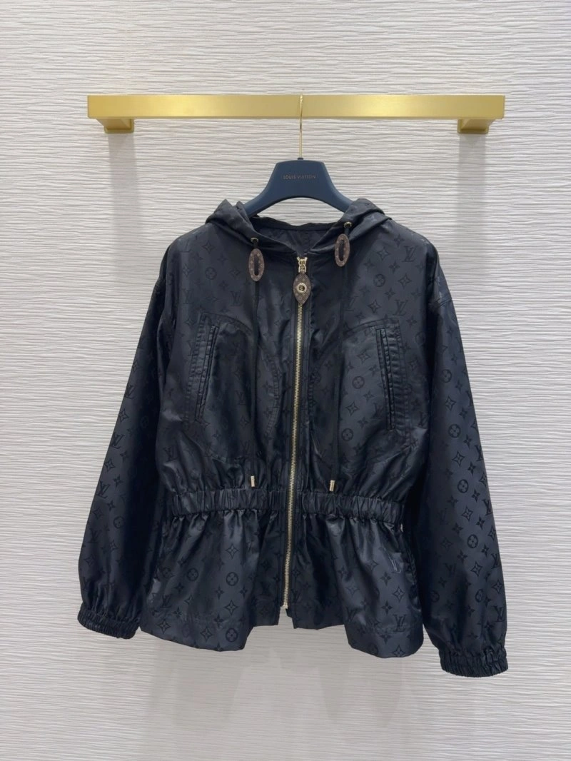 Versatile Louis Vuitton Sunscreen Jacket 131662