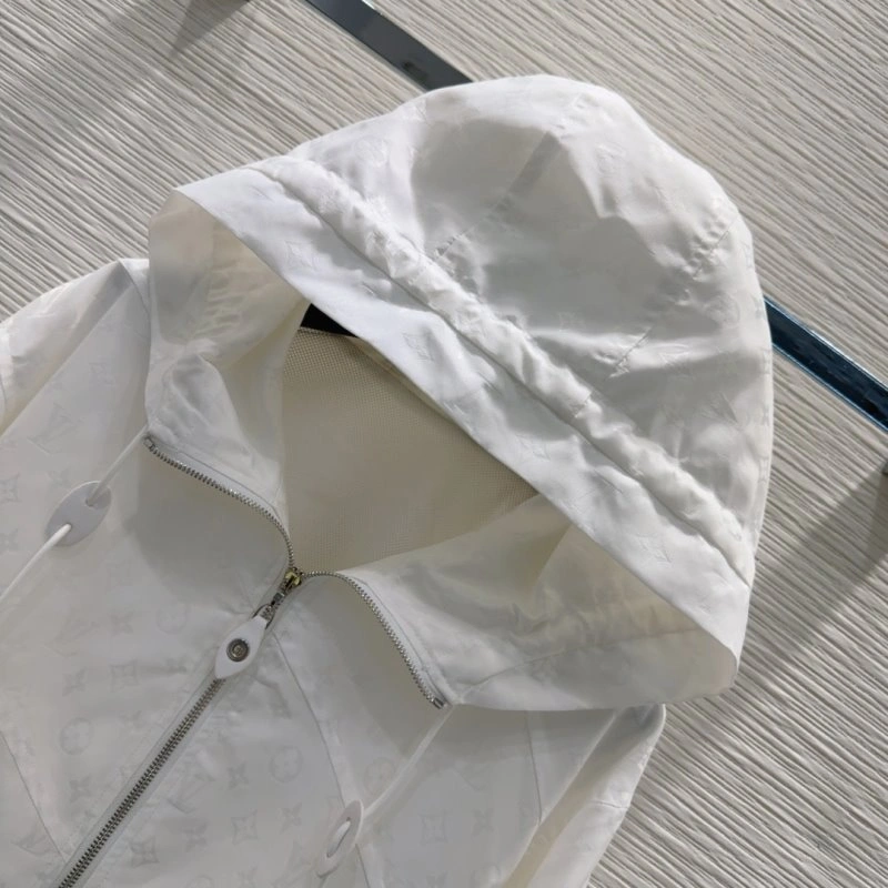 HighQuality Louis Vuitton Sunscreen Jacket 131670