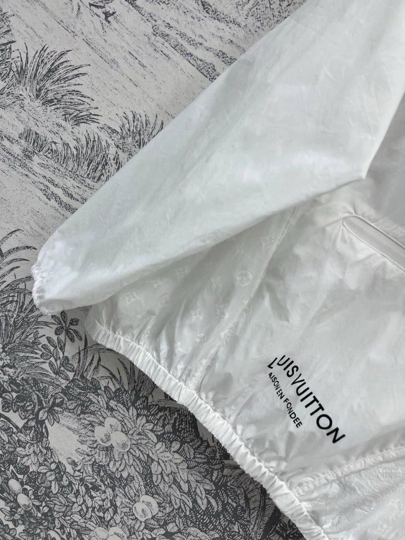 Louis Vuitton Sunscreen Jacket OdorResistant 130619