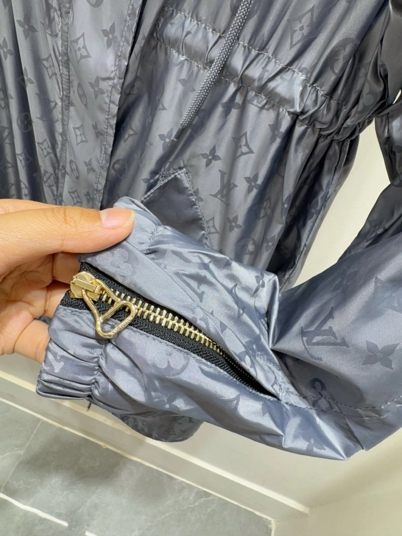 Breathable Louis Vuitton Sunscreen Jacket 131389