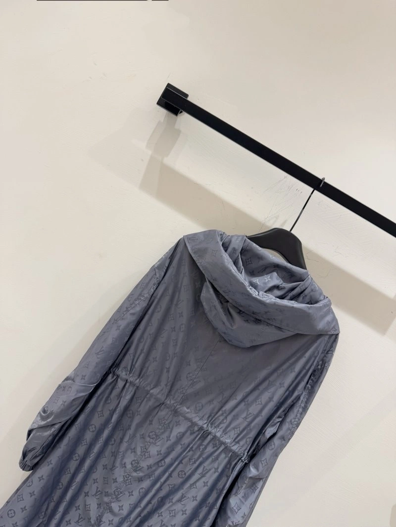 Breathable Louis Vuitton Sunscreen Jacket 131389