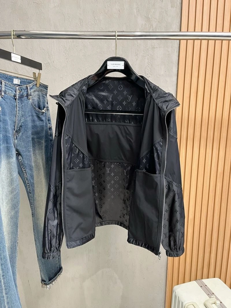 Fashionable Louis Vuitton Sunscreen Jacket 133650