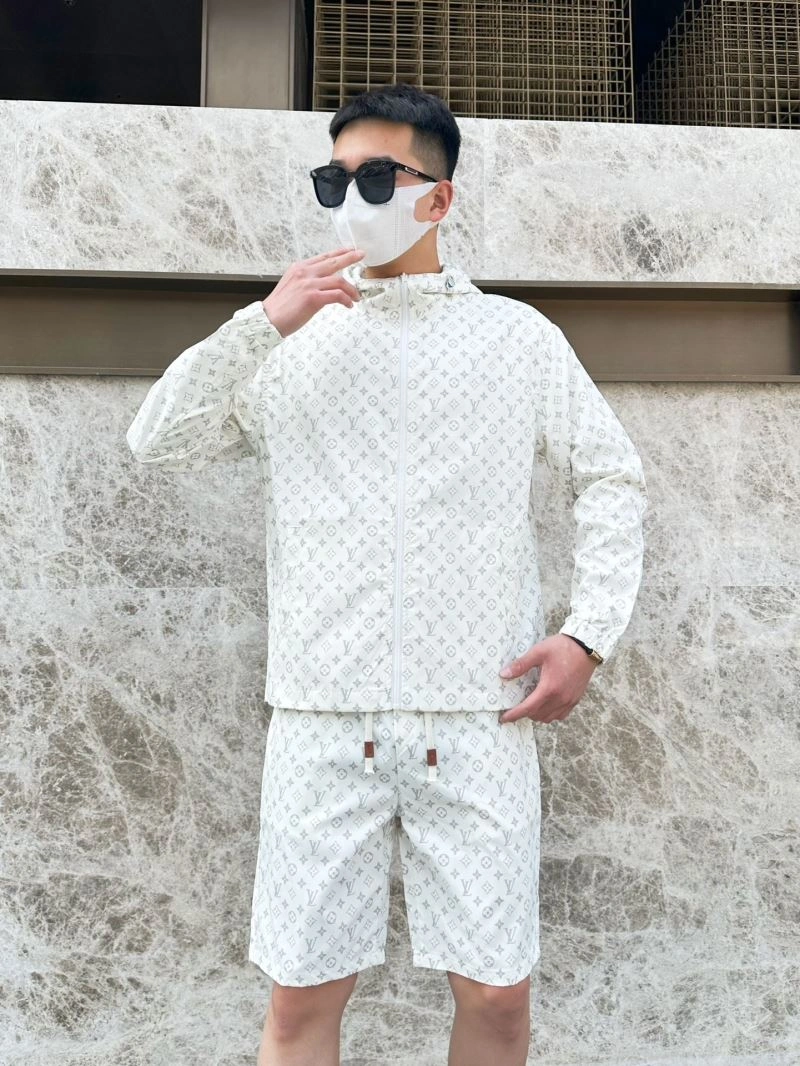 WellDesigned Louis Vuitton Sunscreen Jacket 133646