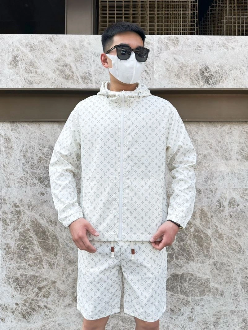 WellDesigned Louis Vuitton Sunscreen Jacket 133646