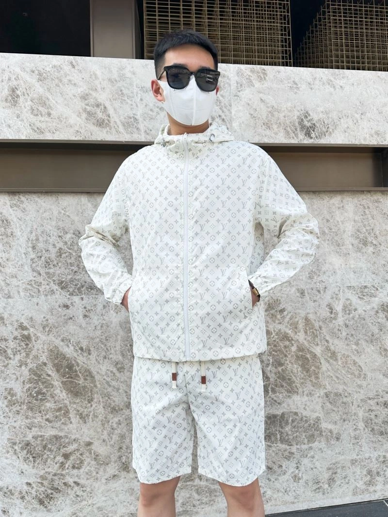 WellDesigned Louis Vuitton Sunscreen Jacket 133646