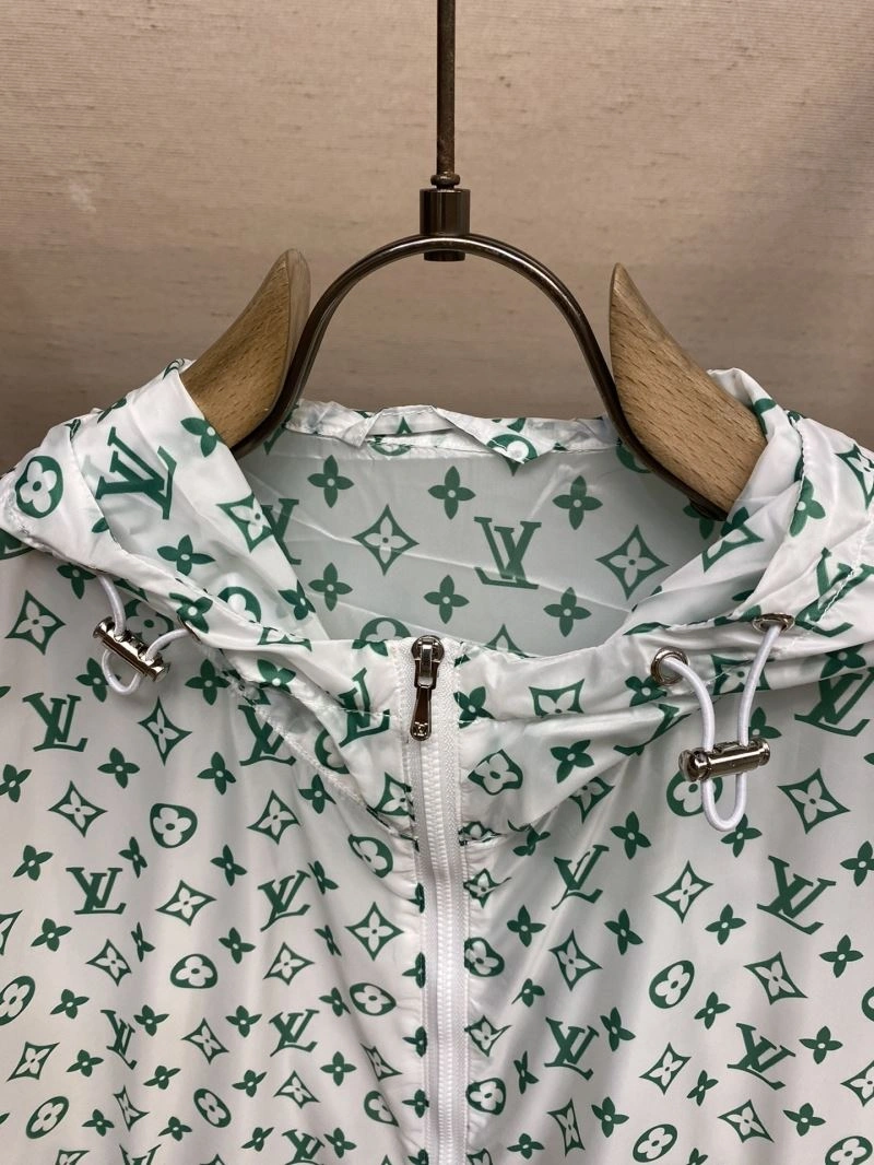 Timeless Louis Vuitton Sunscreen Jacket 133663