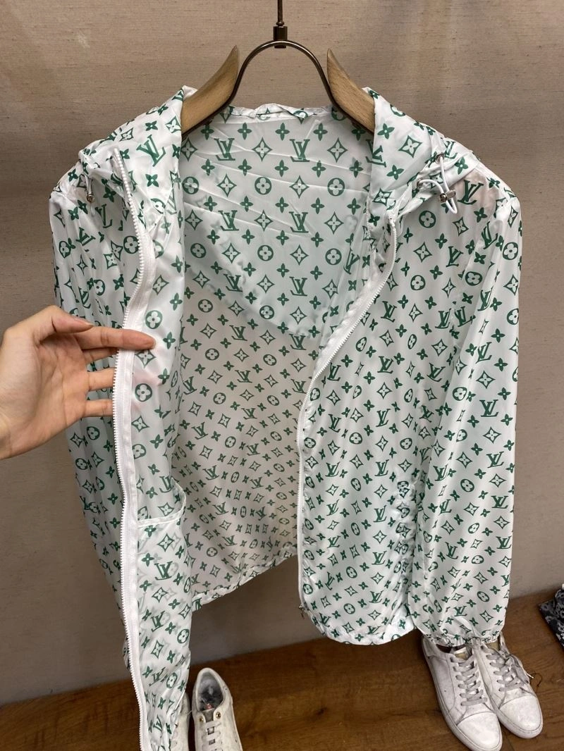 Timeless Louis Vuitton Sunscreen Jacket 133663