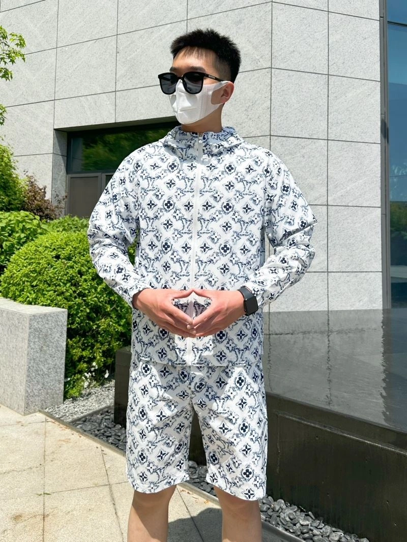 Louis Vuitton Sunscreen Jacket Chic 133649