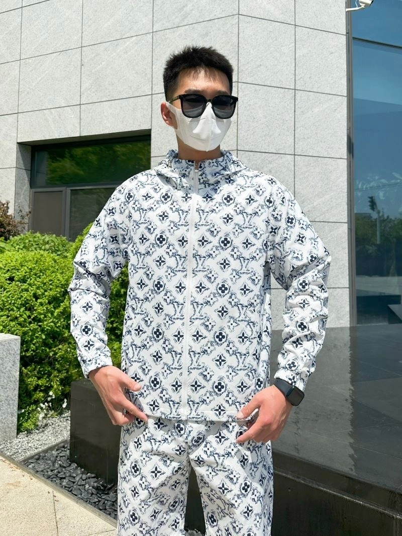 Louis Vuitton Sunscreen Jacket Chic 133649