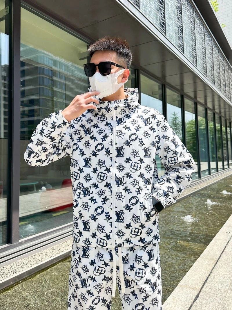 Louis Vuitton Sunscreen Jacket Youthful 133648