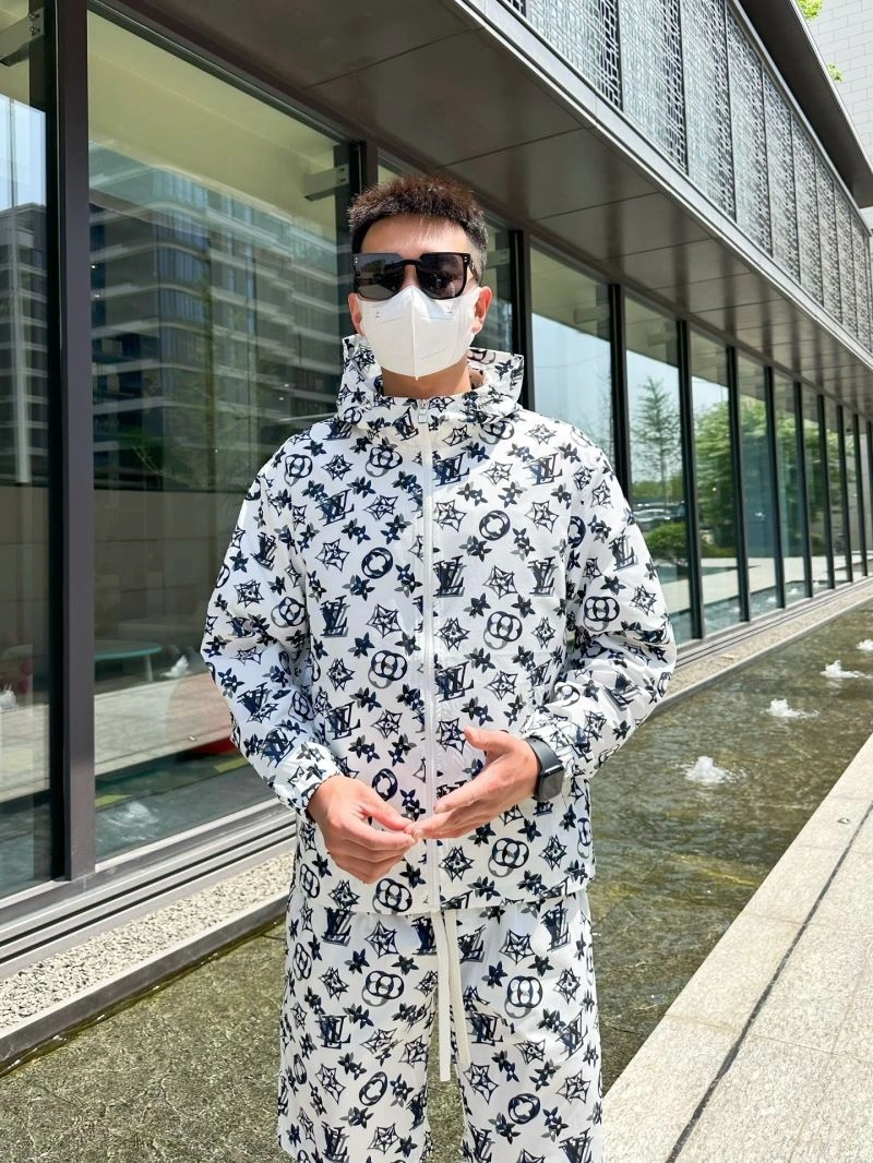 Louis Vuitton Sunscreen Jacket Youthful 133648