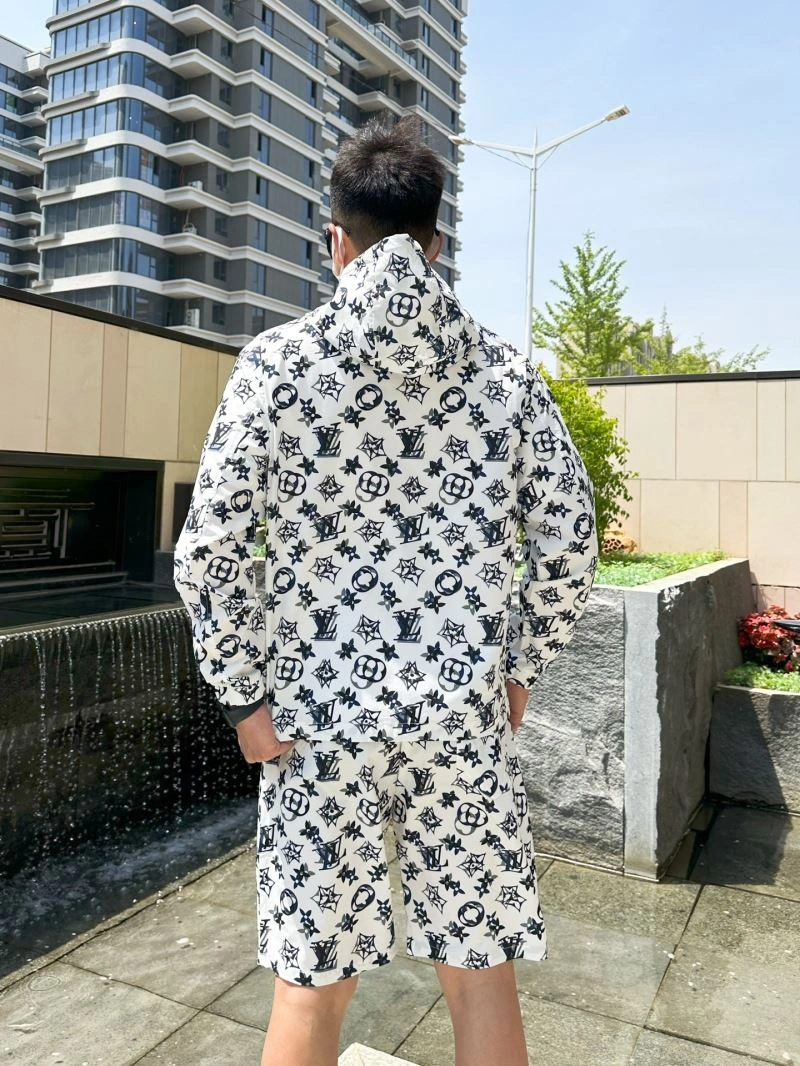 Practical Louis Vuitton Sunscreen Jacket 133652