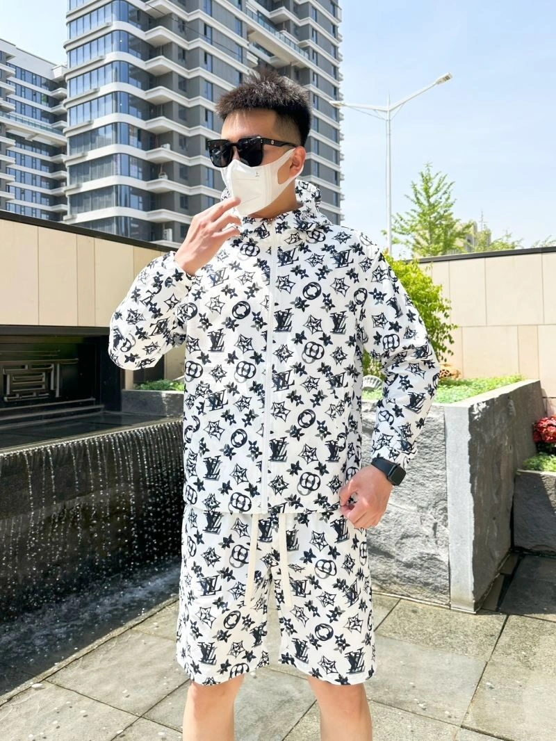 Practical Louis Vuitton Sunscreen Jacket 133652