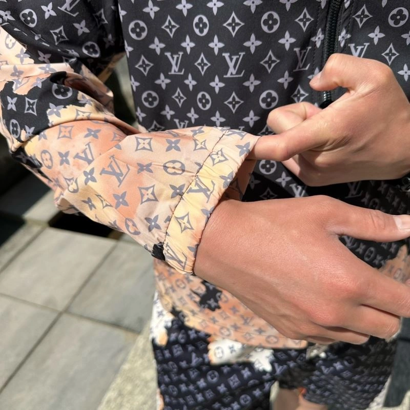Lightweight Louis Vuitton Sunscreen Jacket 133658