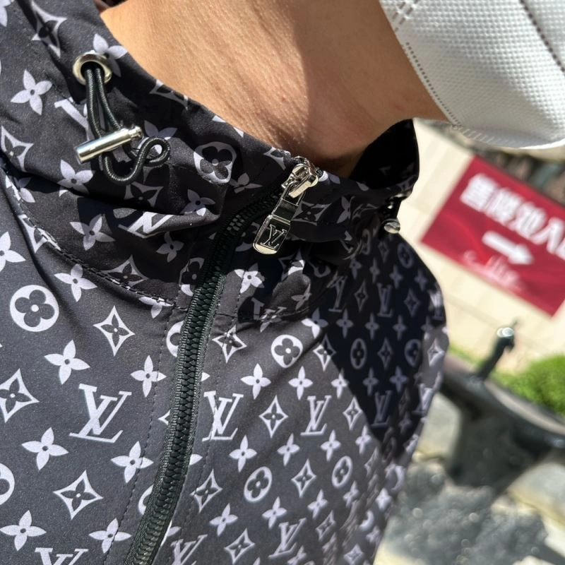 Lightweight Louis Vuitton Sunscreen Jacket 133658